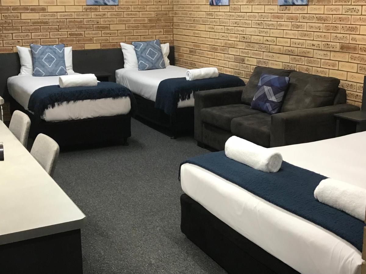 Blue Violet Motor Inn Toowoomba Dış mekan fotoğraf