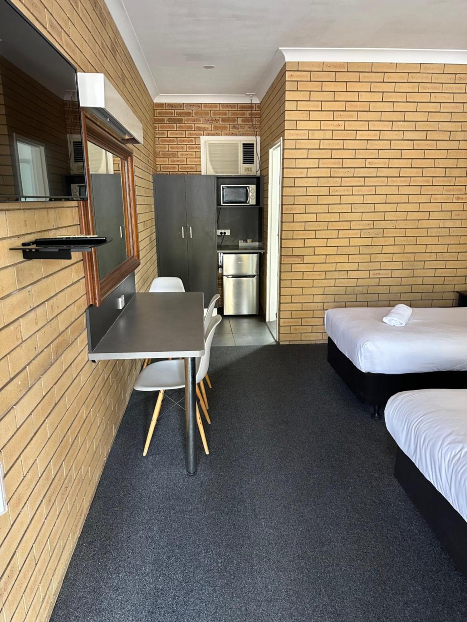 Blue Violet Motor Inn Toowoomba Dış mekan fotoğraf