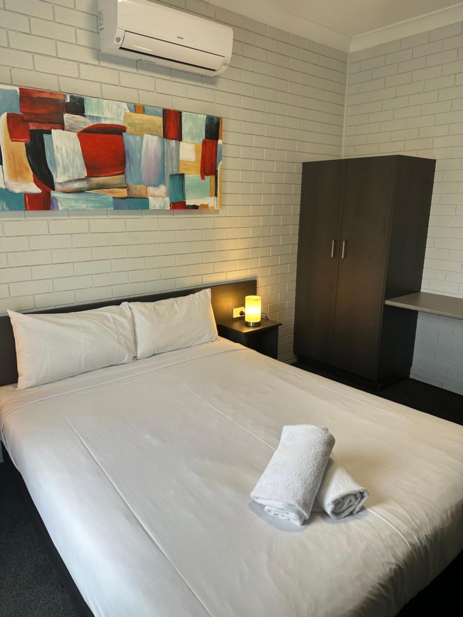 Blue Violet Motor Inn Toowoomba Dış mekan fotoğraf