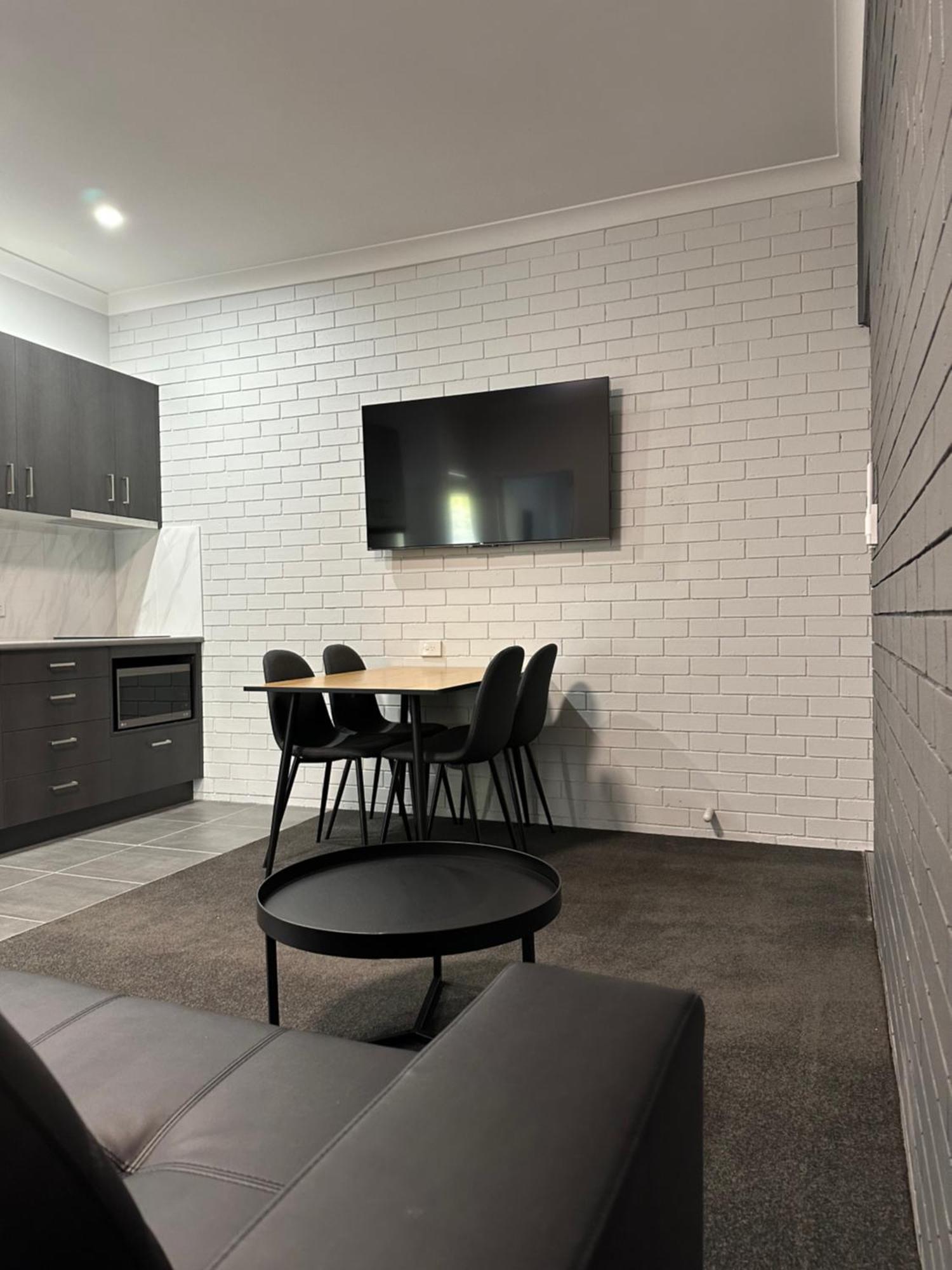 Blue Violet Motor Inn Toowoomba Dış mekan fotoğraf