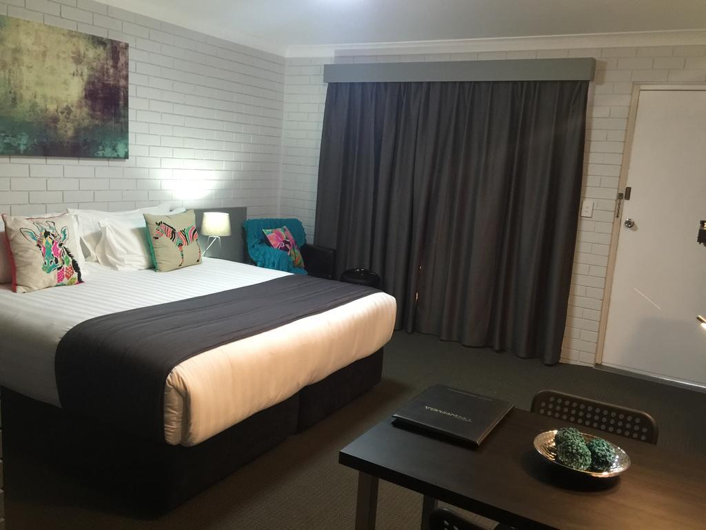 Blue Violet Motor Inn Toowoomba Dış mekan fotoğraf