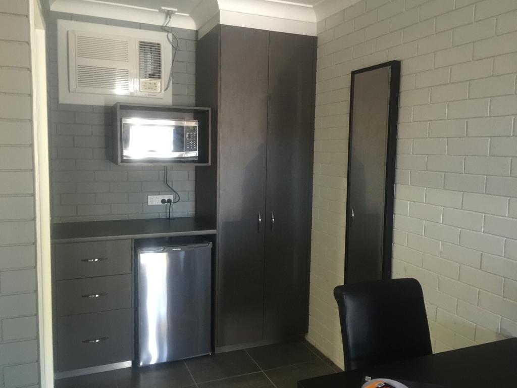 Blue Violet Motor Inn Toowoomba Dış mekan fotoğraf