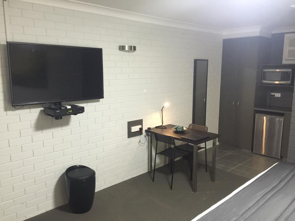 Blue Violet Motor Inn Toowoomba Dış mekan fotoğraf