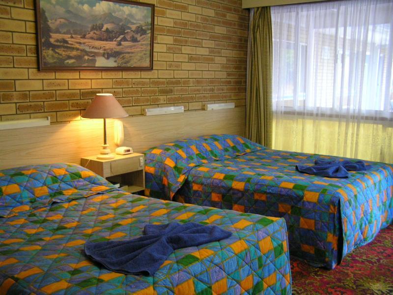 Blue Violet Motor Inn Toowoomba Dış mekan fotoğraf