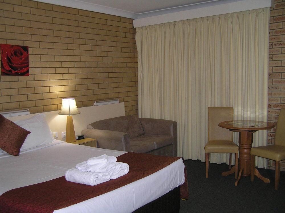 Blue Violet Motor Inn Toowoomba Dış mekan fotoğraf