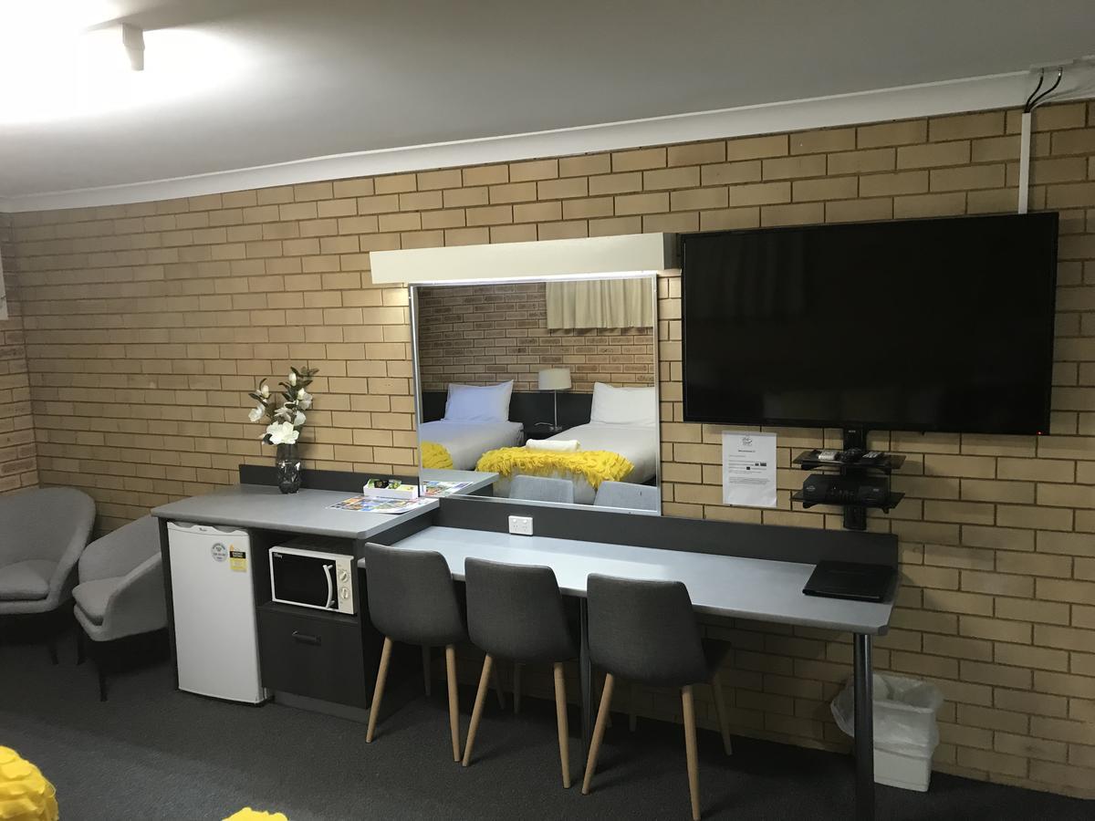 Blue Violet Motor Inn Toowoomba Dış mekan fotoğraf