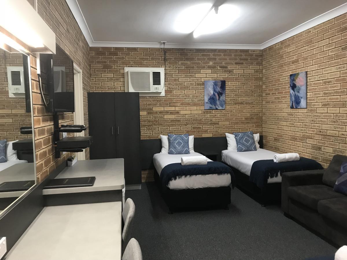 Blue Violet Motor Inn Toowoomba Dış mekan fotoğraf