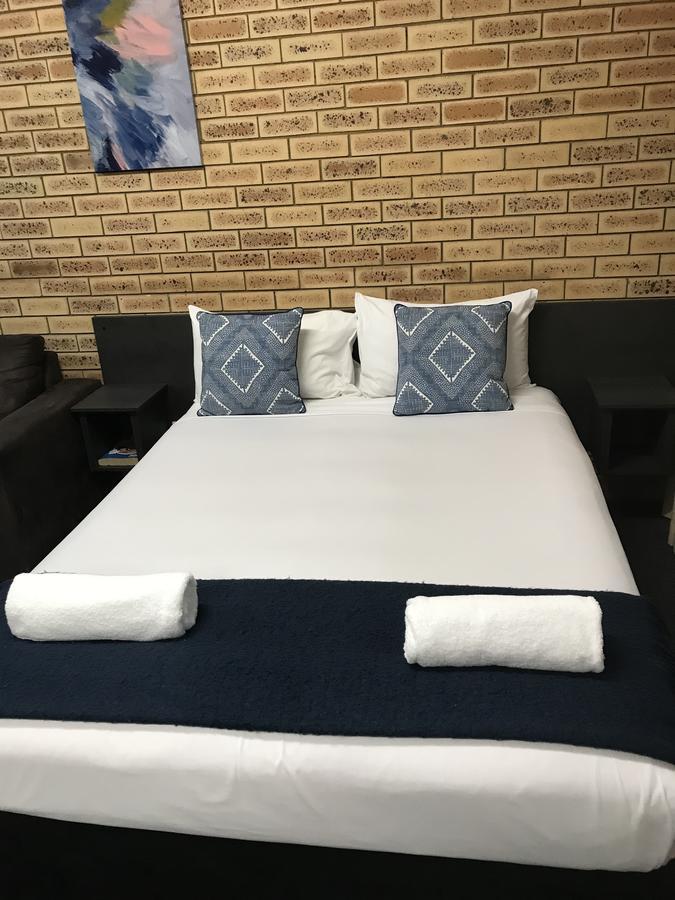 Blue Violet Motor Inn Toowoomba Dış mekan fotoğraf