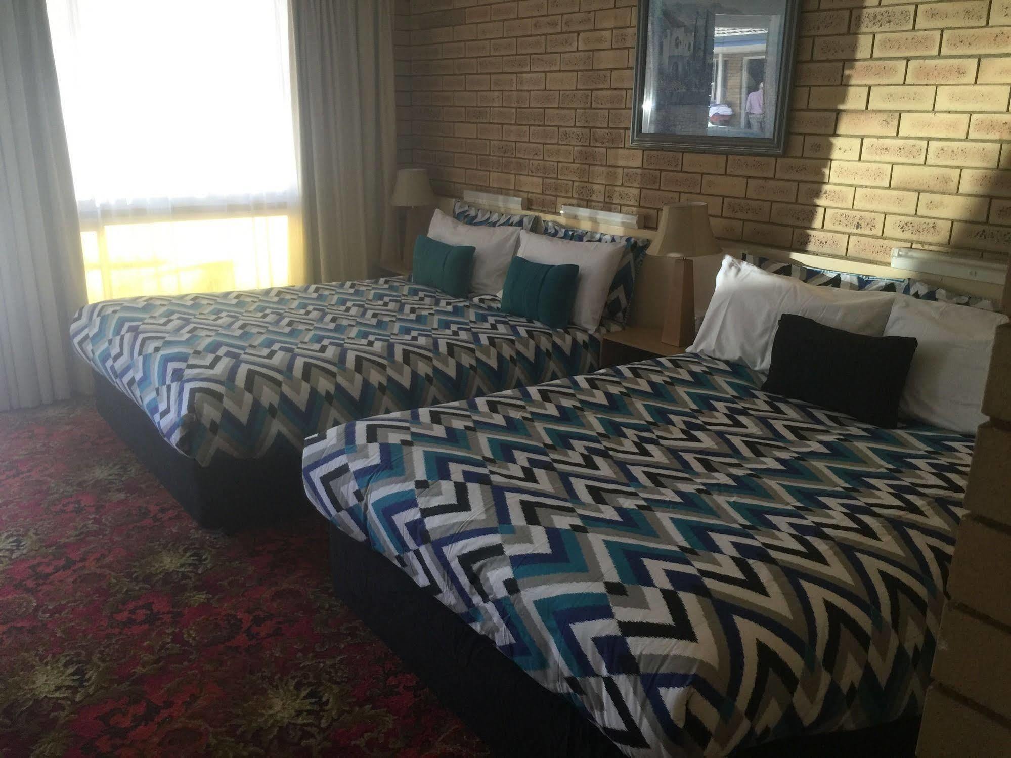 Blue Violet Motor Inn Toowoomba Dış mekan fotoğraf